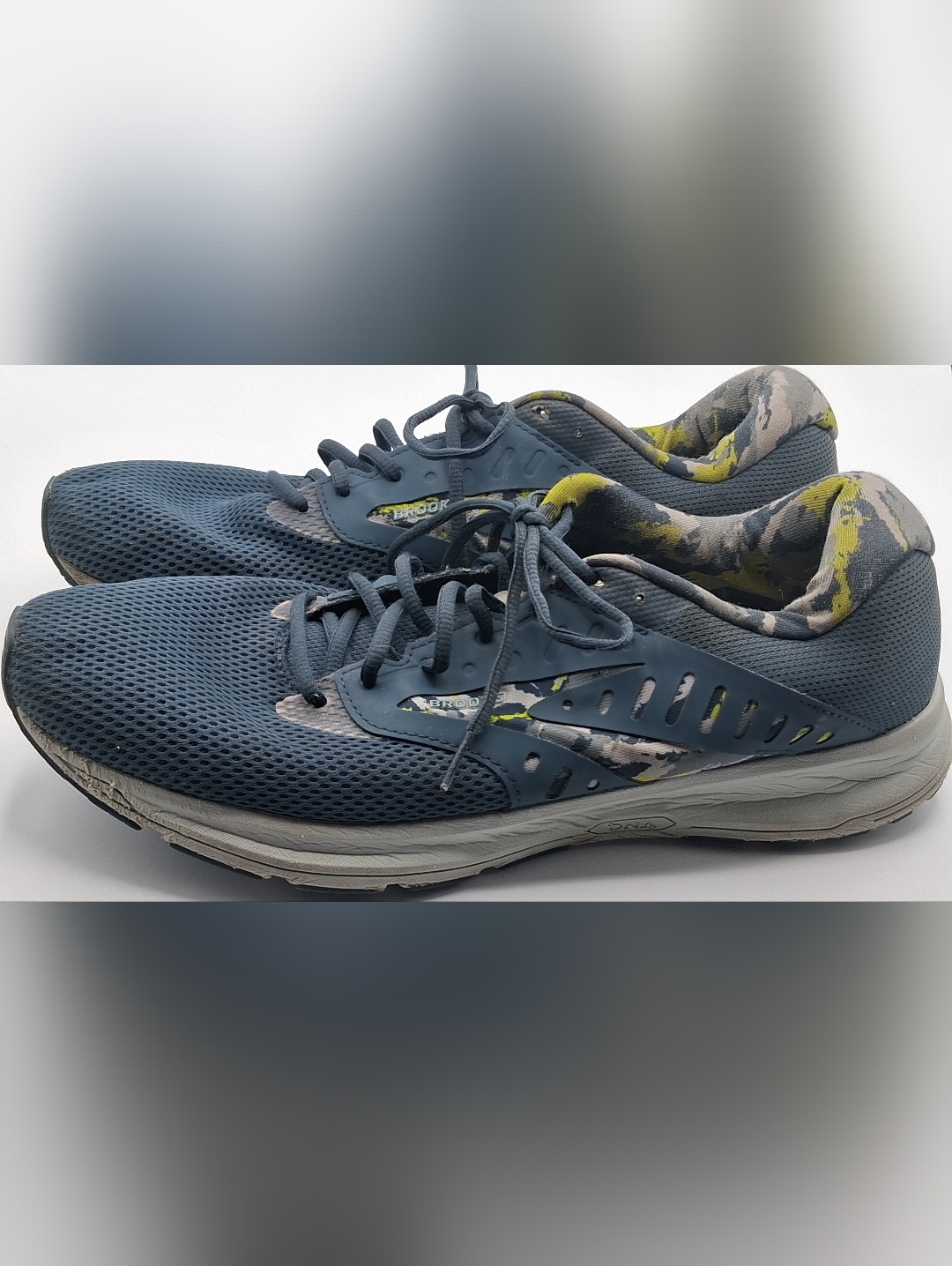 Brooks Range 2 Sneakers. Size 14. Navy/Grey/Camo.